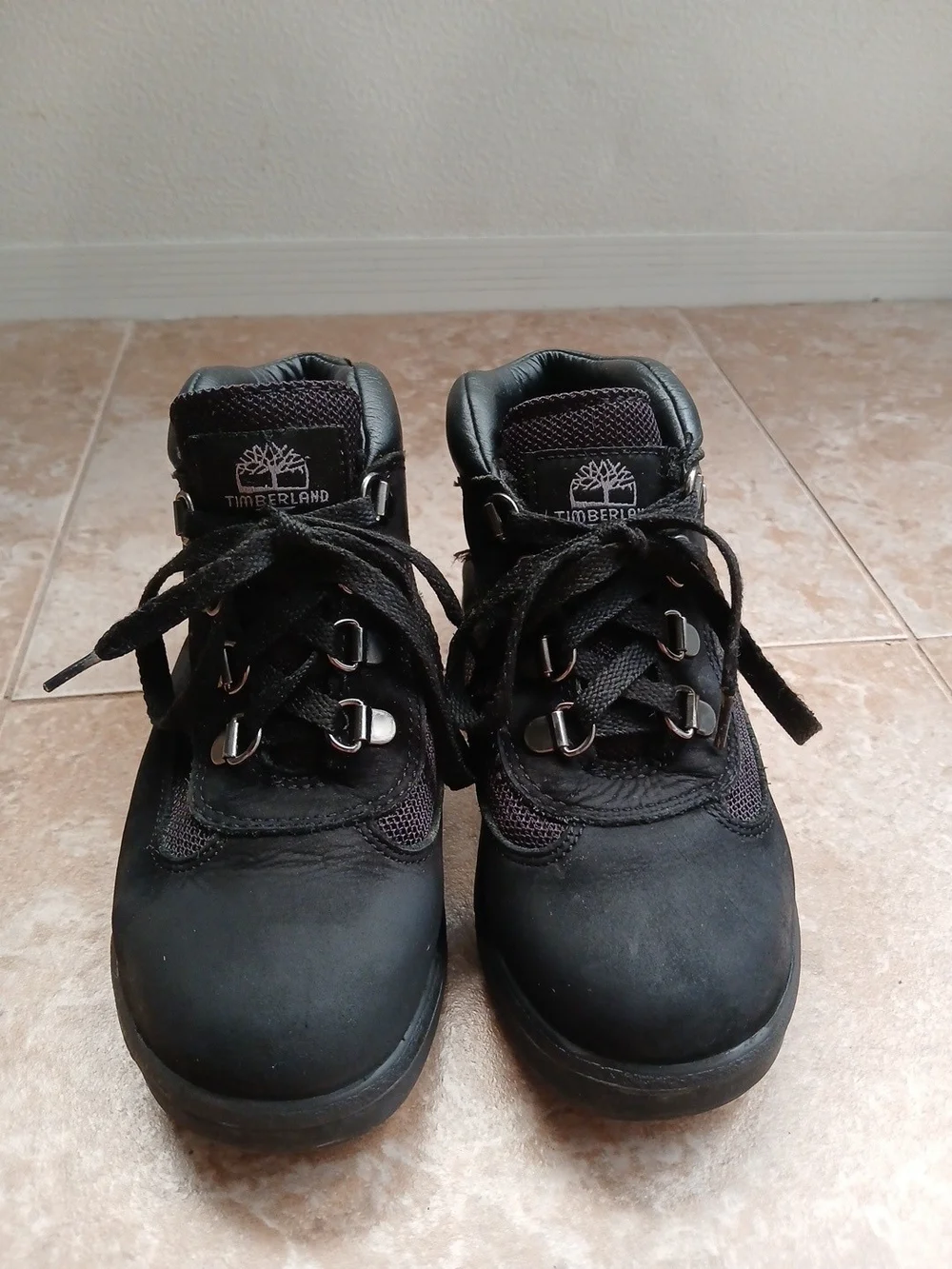 Timberland Youth Size 1 Black Leather Hiking Outdoor Boots